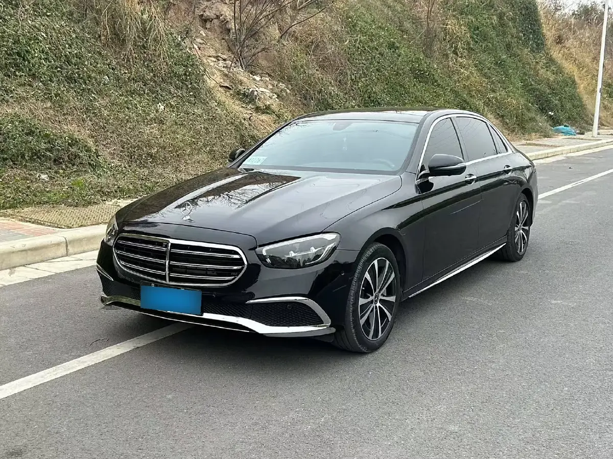 2022 Mercedes-Benz E Class 2.0T 211HP L4 9AT PHEV 25.4KWH
