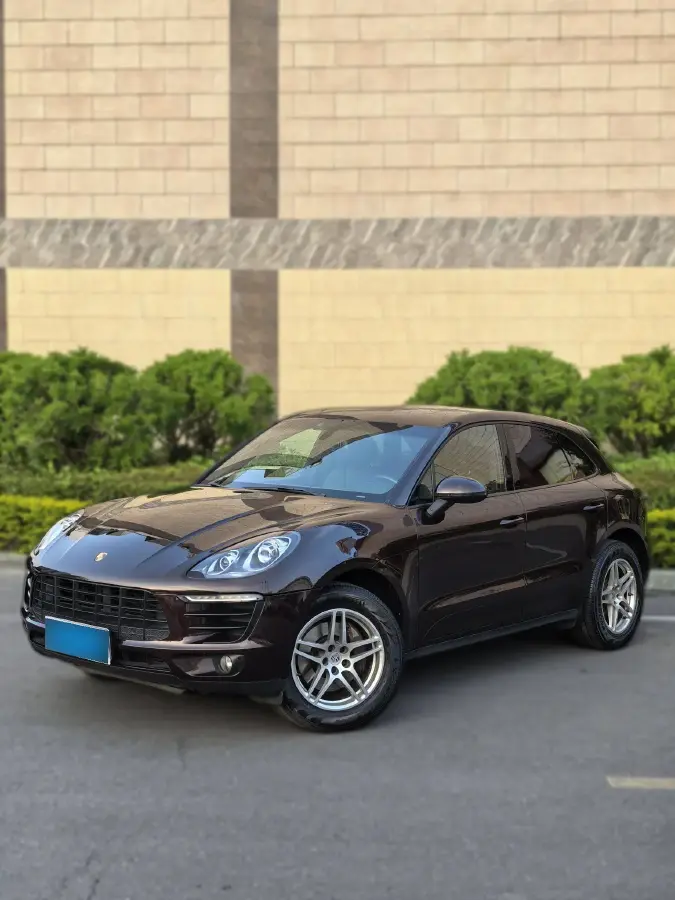 2014 Porsche Macan 2.0T 237HP L4 7DCT