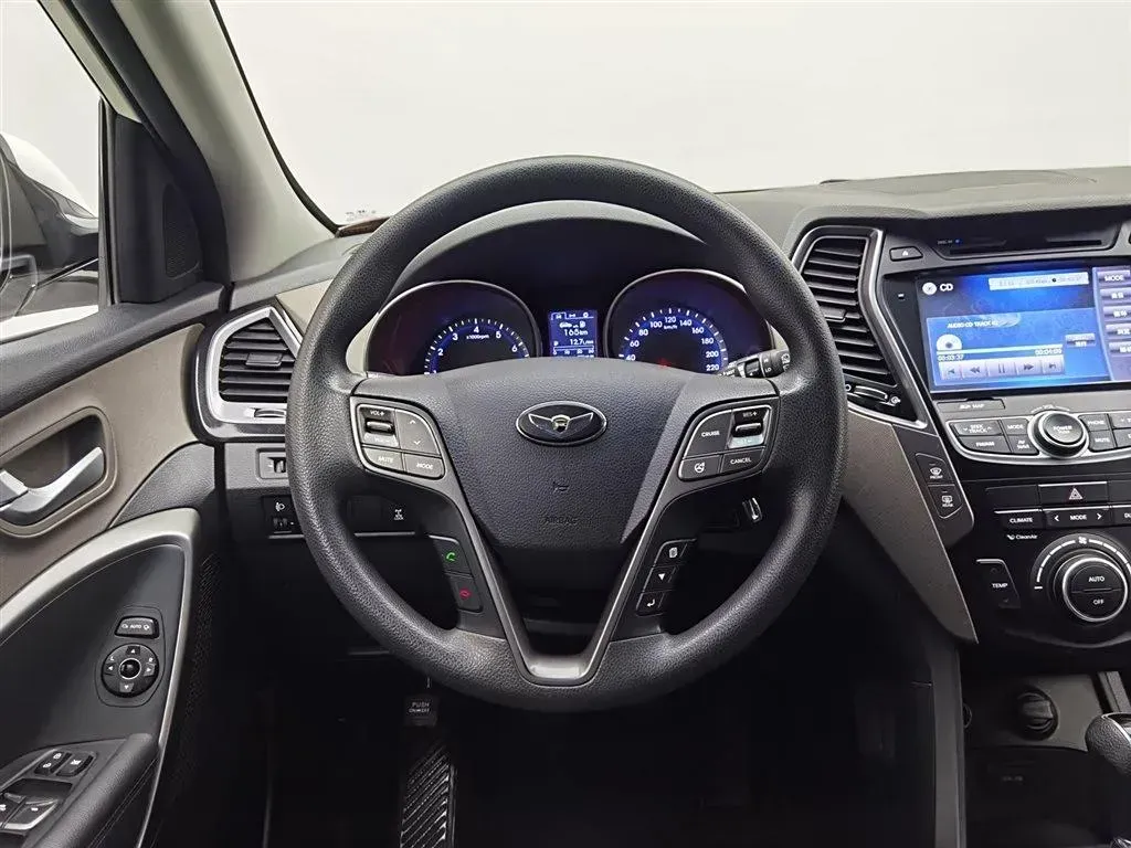 2016 Hyundai Grand SantaFe 2.0T 241HP L4 6AT,autocango,china used car exporter,china ev exporter,chinese used car exporter,chinese used ev exporter