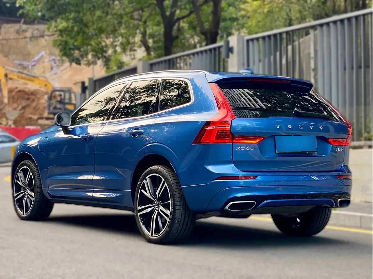 2019 Volvo XC60 PHEV 2.0T 320HP L4 8AT PHEV 10.1KWH,autocango,china used car exporter,china ev exporter,chinese used car exporter,chinese used ev exporter