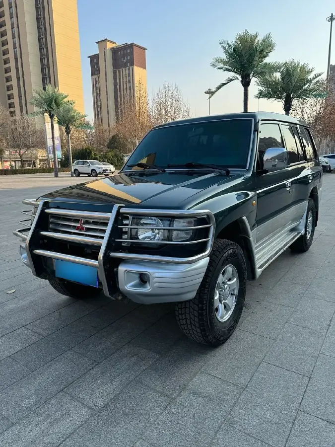 2013 Leopaard Black King Kong 2.2L 129HP L4 5MT