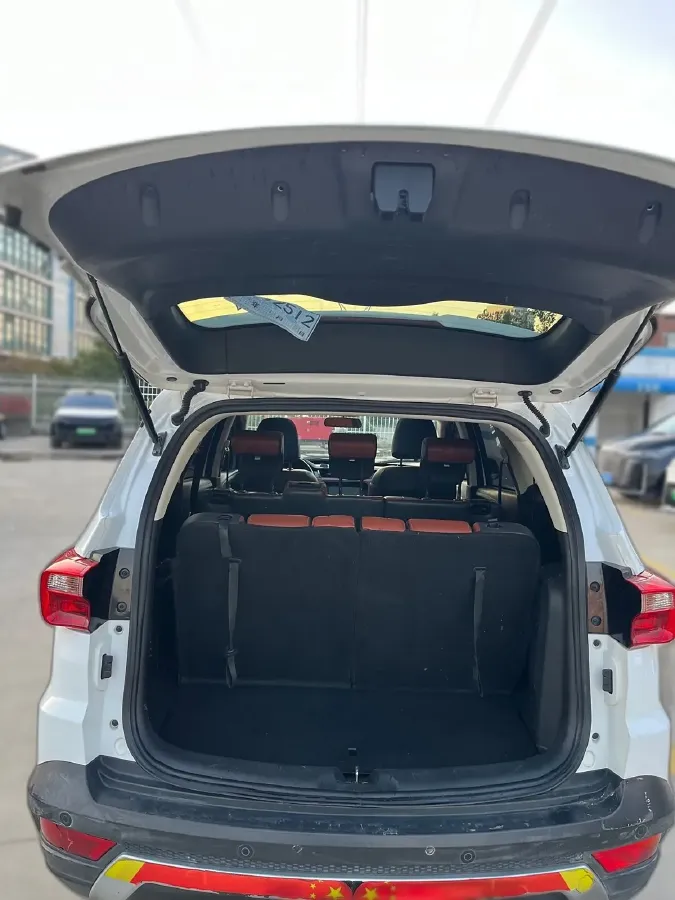 2016 BAIC Hyosow S3 1.5L 113HP L4 5MT,autocango,china used car exporter,china ev exporter,chinese used car exporter,chinese used ev exporter