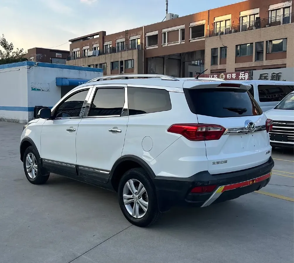 2016 BAIC Hyosow S3 1.5L 113HP L4 5MT,autocango,china used car exporter,china ev exporter,chinese used car exporter,chinese used ev exporter
