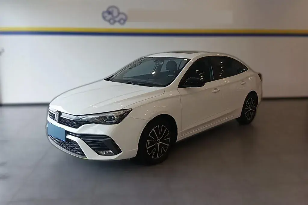2021 Roewe i5 1.5L 120HP L4 CVT