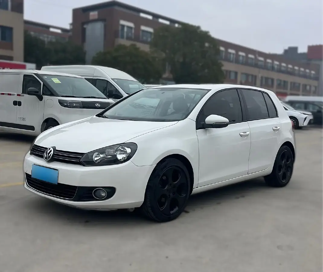 2014 Volkswagen Golf 1.4T 131HP L4 7DCT