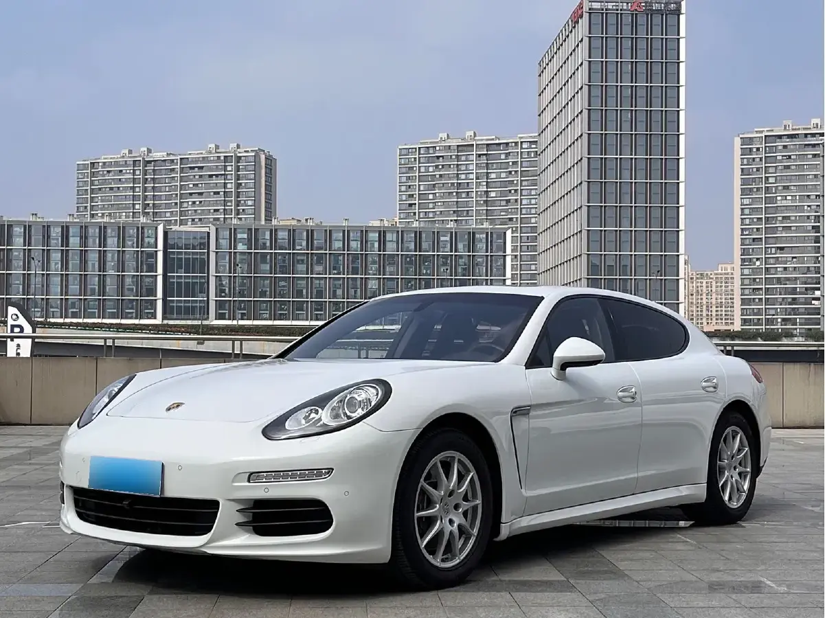 2014 Porsche Panamera 3.0T 320HP V6 7DCT
