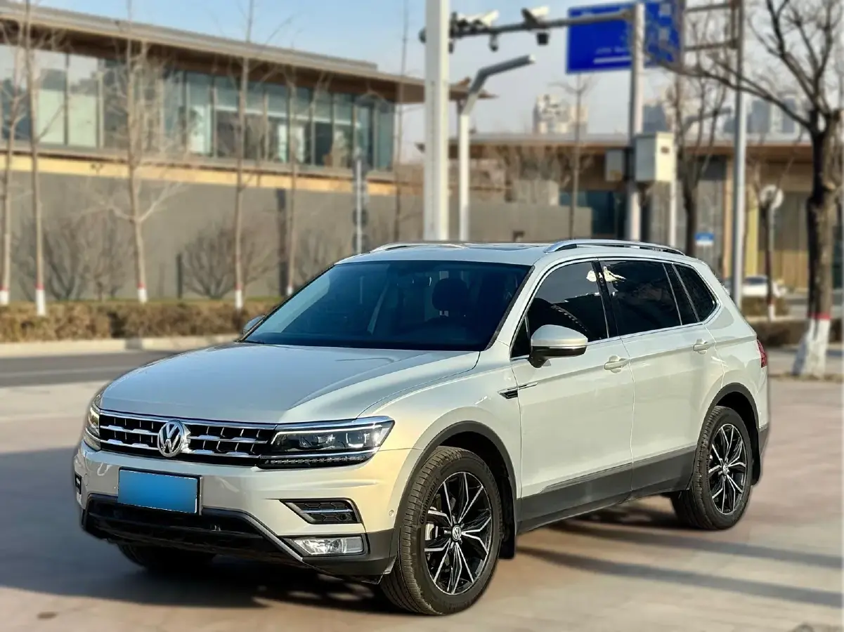 2017 Volkswagen Tiguan L 1.8T 180HP L4 7DCT