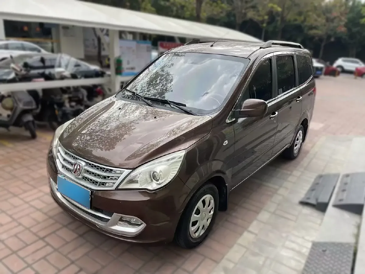 2014 BAIC WeiWang M20 1.5L 116HP L4 5MT,autocango,china used car exporter,china ev exporter,chinese used car exporter,chinese used ev exporter