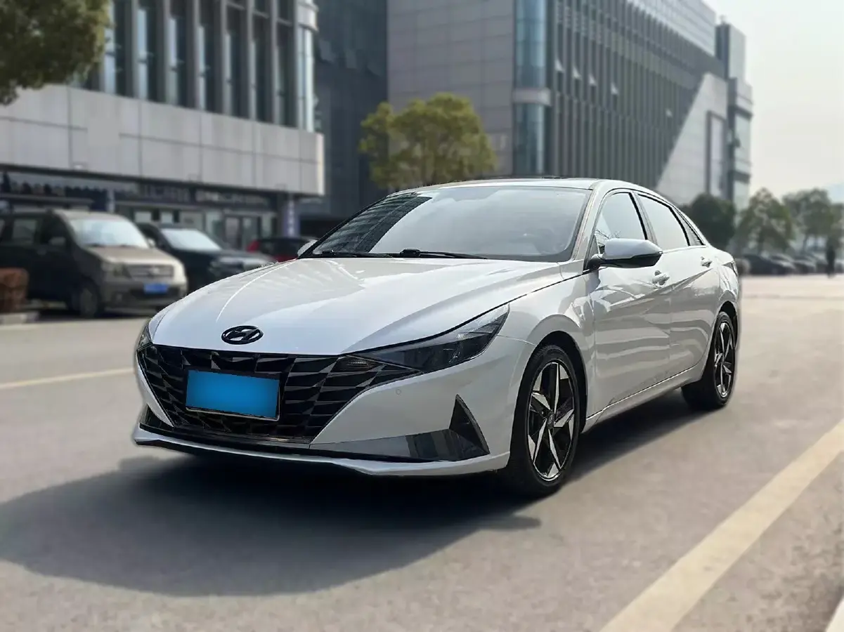 2021 Hyundai Elantra 1.5L 115HP L4 CVT
