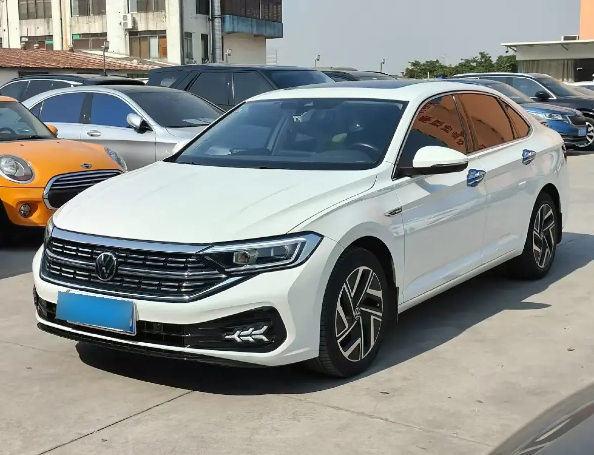 2023 Volkswagen Sagitar 1.4T 150HP L4 7DCT