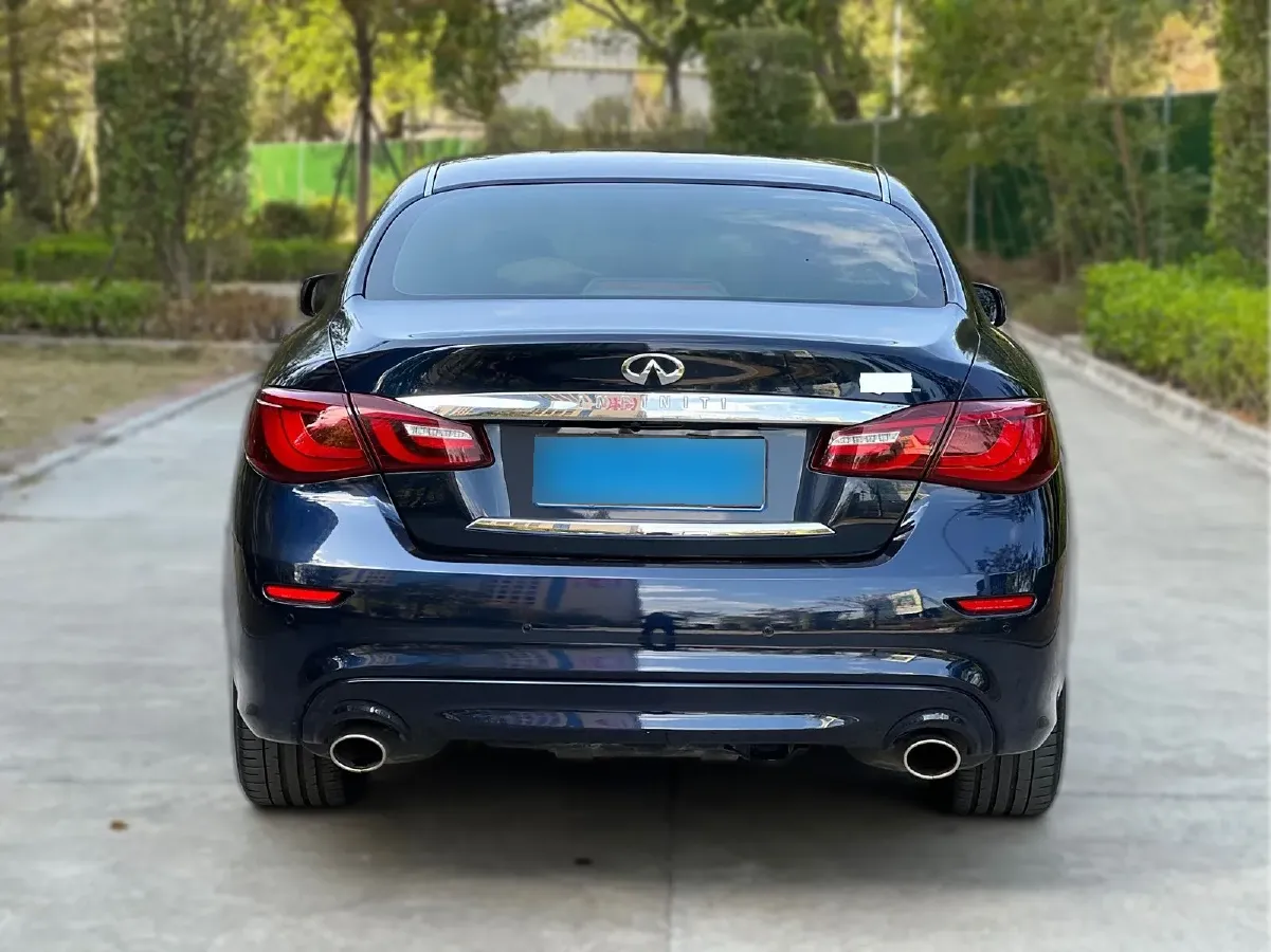 2017 Infiniti Q70 2.5L 222HP V6 7AT,autocango,china used car exporter,china ev exporter,chinese used car exporter,chinese used ev exporter