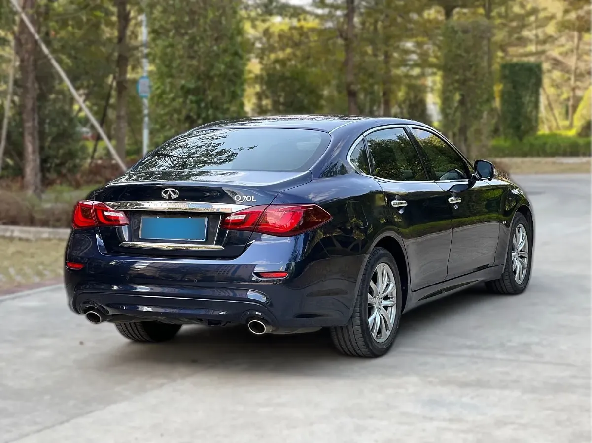 2017 Infiniti Q70 2.5L 222HP V6 7AT,autocango,china used car exporter,china ev exporter,chinese used car exporter,chinese used ev exporter