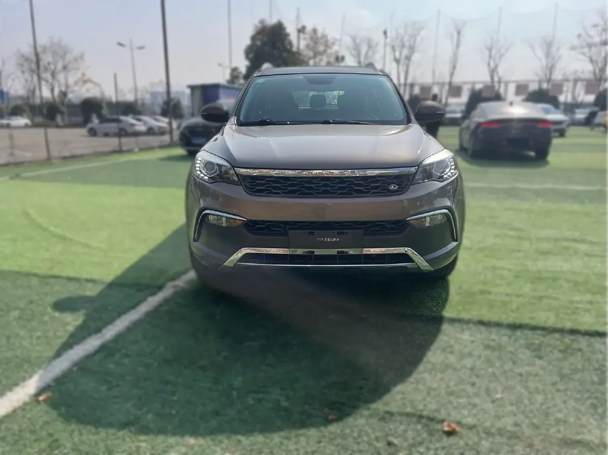 2017 Leopaard CS10 2.0T 177HP L4 6DCT,autocango,china used car exporter,china ev exporter,chinese used car exporter,chinese used ev exporter