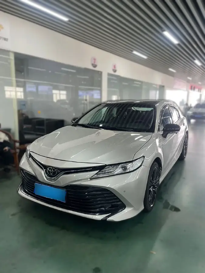 2018 Toyota Camry 2.5L 209HP L4 8AT