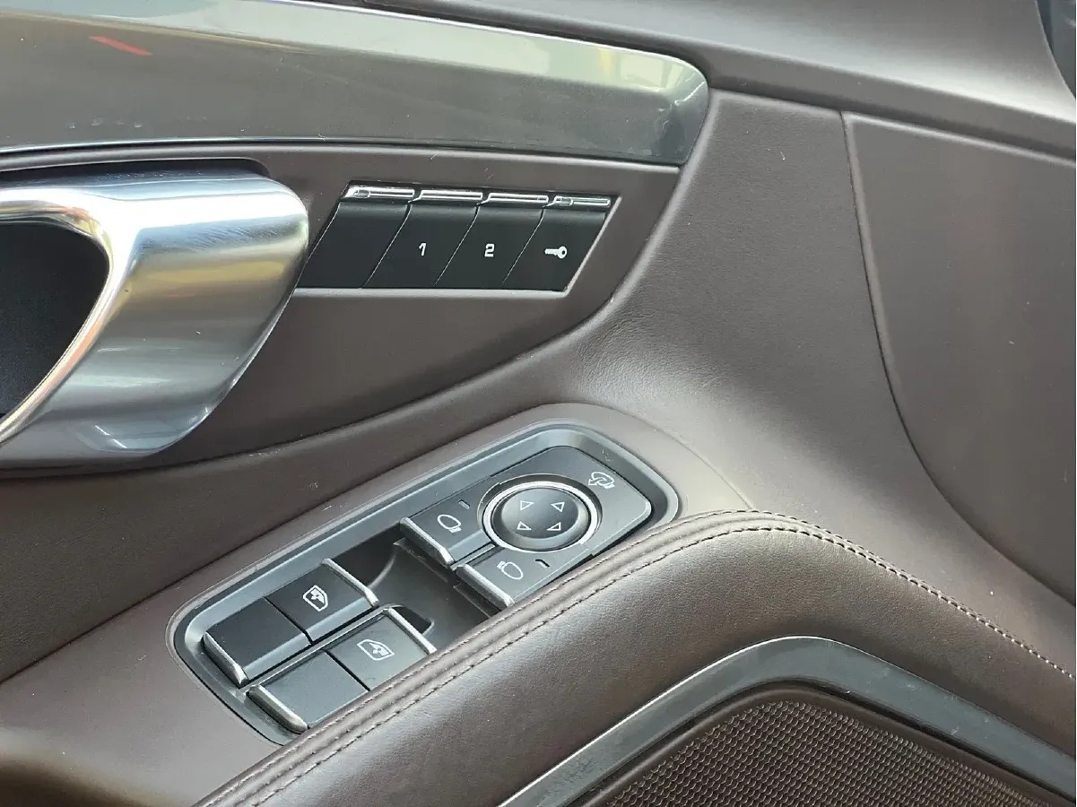 2015 Porsche Boxster 2.7L 265HP H6 7DCT,autocango,china used car exporter,china ev exporter,chinese used car exporter,chinese used ev exporter