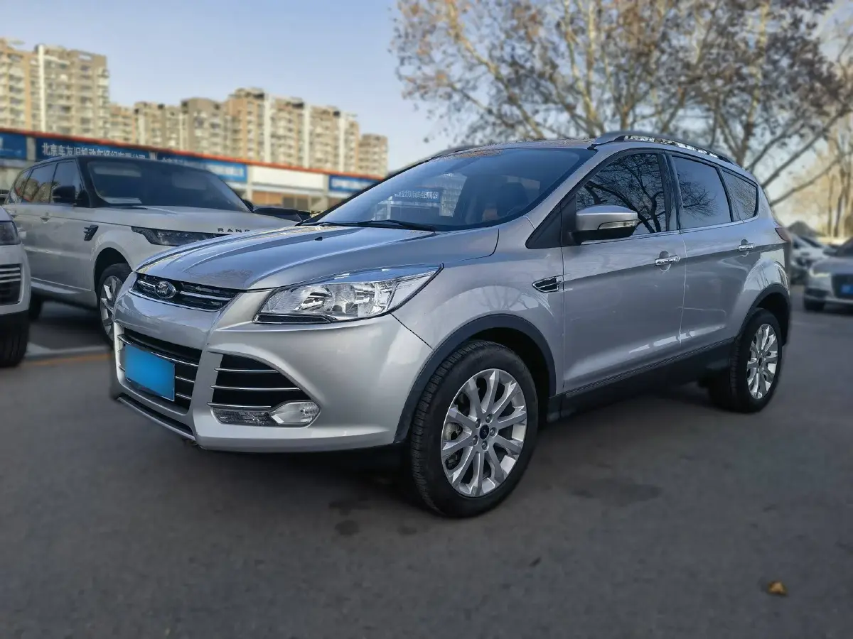 2015 Ford Kuga 2.0T 242HP L4 6AT