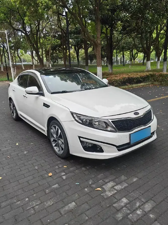 2014 Kia K5 2.0L 162HP L4 6AT