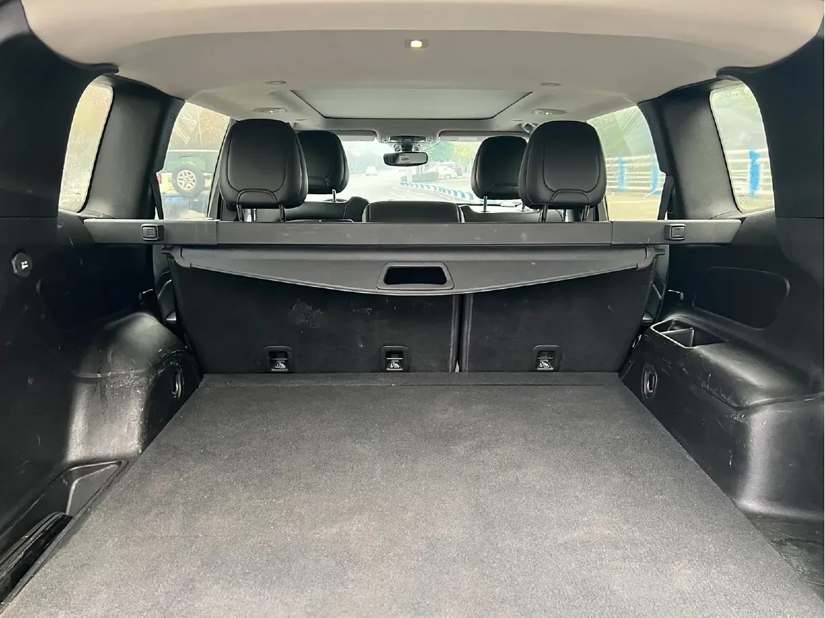 2018 Jeep Commander 2.0T 265HP L4 9AT,autocango,china used car exporter,china ev exporter,chinese used car exporter,chinese used ev exporter