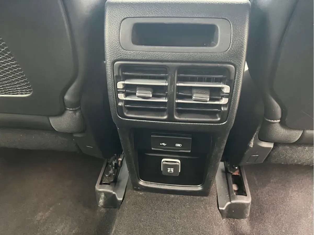 2018 Jeep Commander 2.0T 265HP L4 9AT,autocango,china used car exporter,china ev exporter,chinese used car exporter,chinese used ev exporter