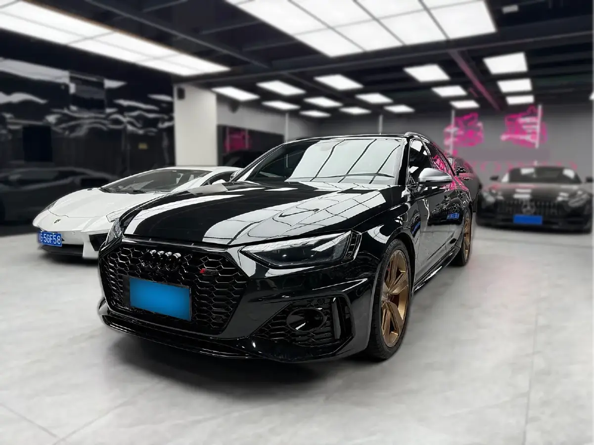 2021 Audi RS 4 2.9T 450HP V6 8AT