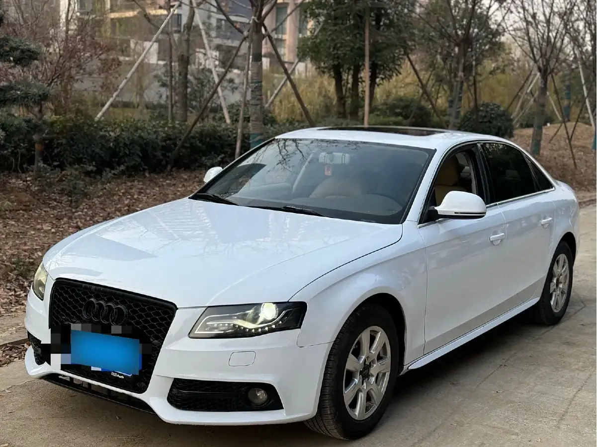 2012 Audi A4L 2.0T 180HP L4 CVT