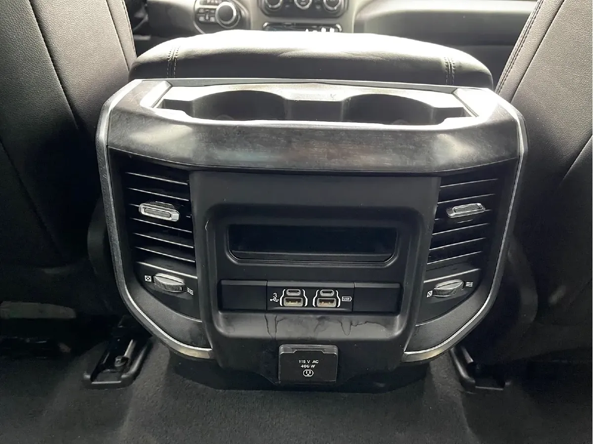 2011 RAM Trucks 5.7L 395HP V8 5AT,autocango,china used car exporter,china ev exporter,chinese used car exporter,chinese used ev exporter