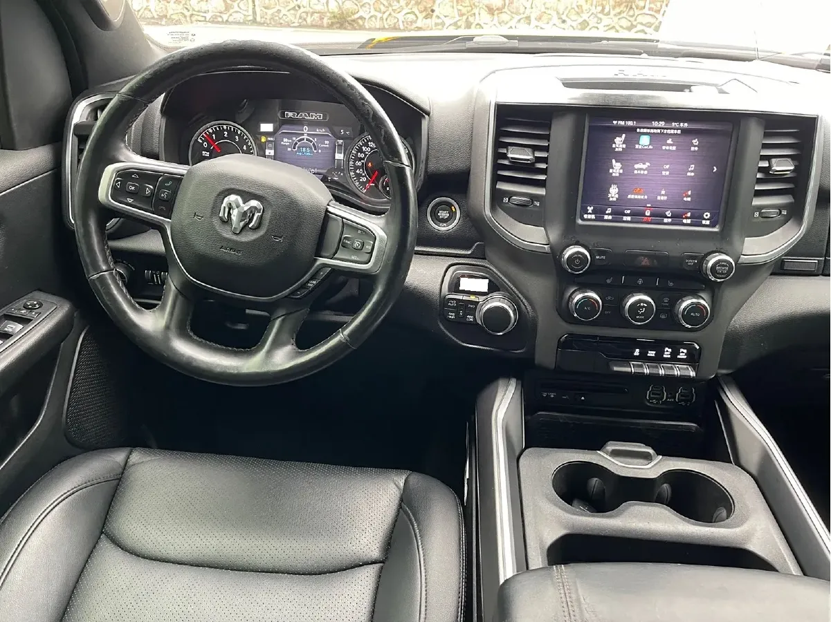 2011 RAM Trucks 5.7L 395HP V8 5AT,autocango,china used car exporter,china ev exporter,chinese used car exporter,chinese used ev exporter