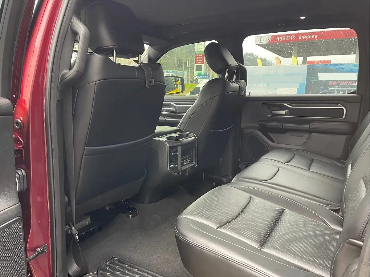 2011 RAM Trucks 5.7L 395HP V8 5AT,autocango,china used car exporter,china ev exporter,chinese used car exporter,chinese used ev exporter