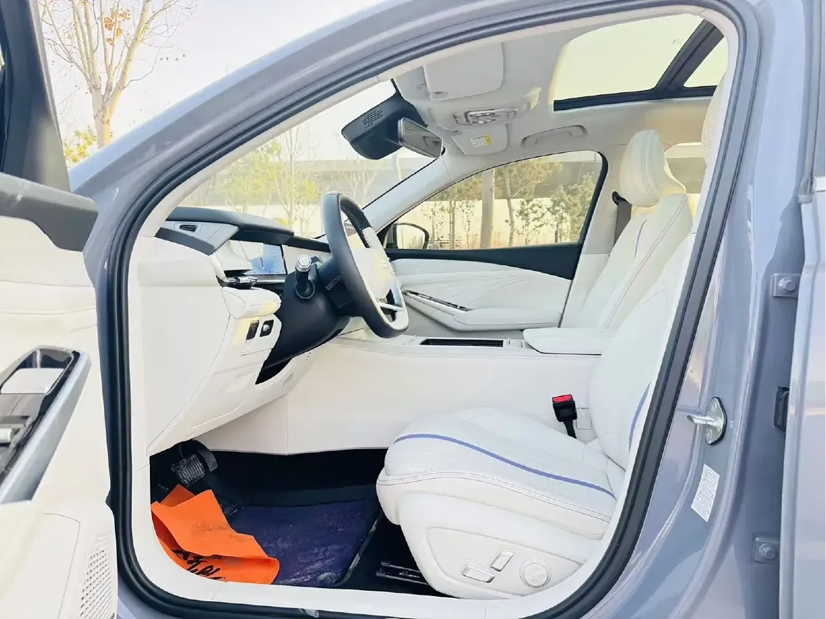 2024 Geely PrefaceL 1.5T 163HP L4 3DHT Hybrid,autocango,china used car exporter,china ev exporter,chinese used car exporter,chinese used ev exporter