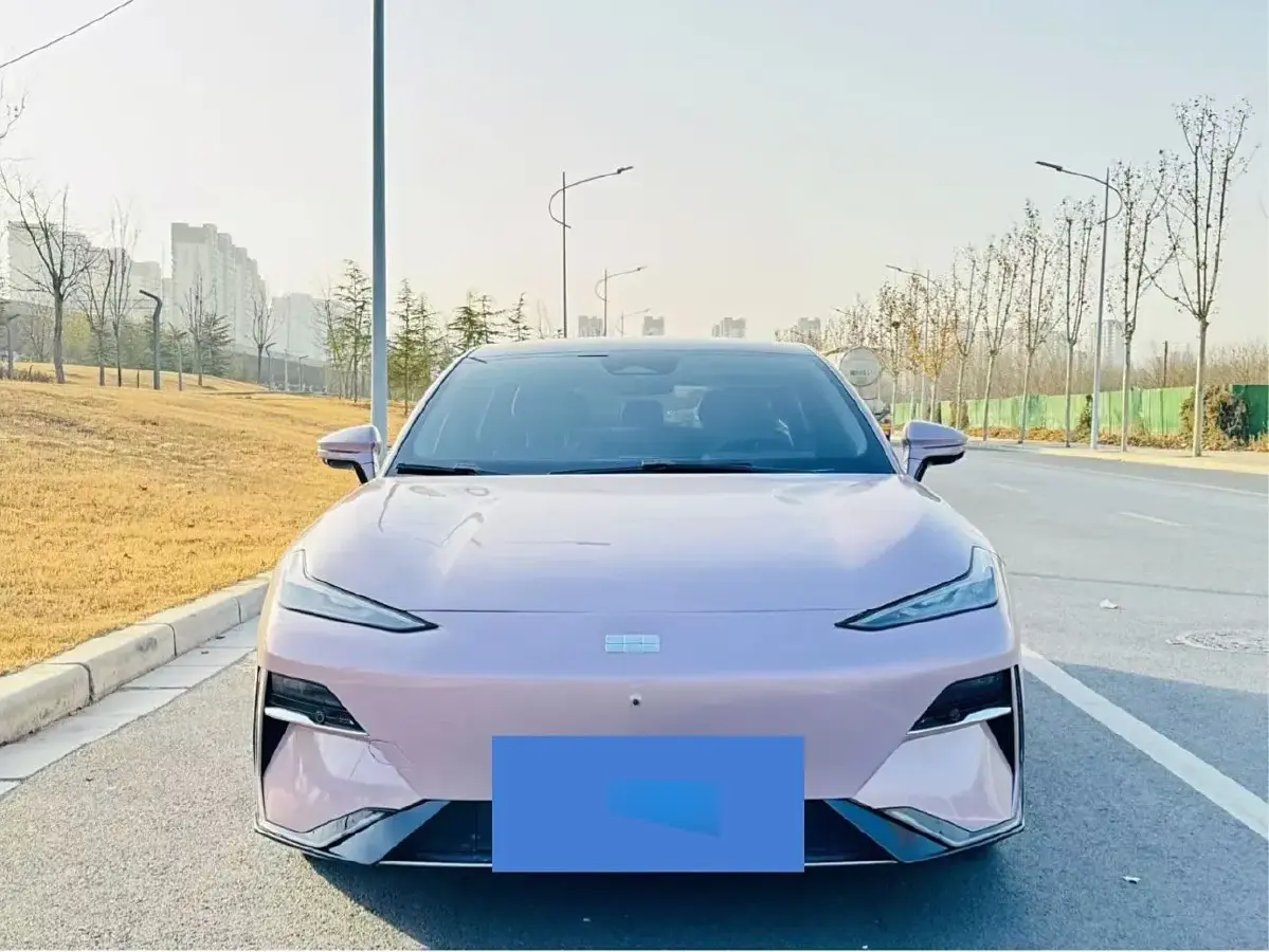 2024 Geely Galaxy E8 BEV 62KWH