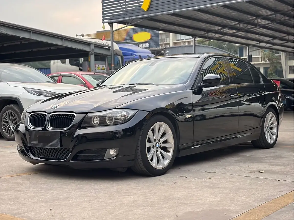 2011 BMW 3 Series 2.0L 136HP L4 6AT