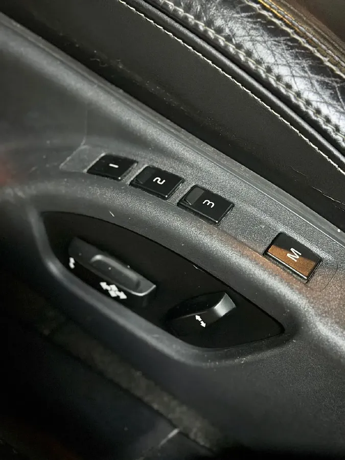 2012 Volvo V60 3.0T 305HP L6 6AT,autocango,china used car exporter,china ev exporter,chinese used car exporter,chinese used ev exporter