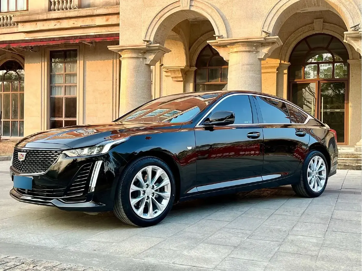 2023 Cadillac CT5 2.0T 237HP L4 10AT