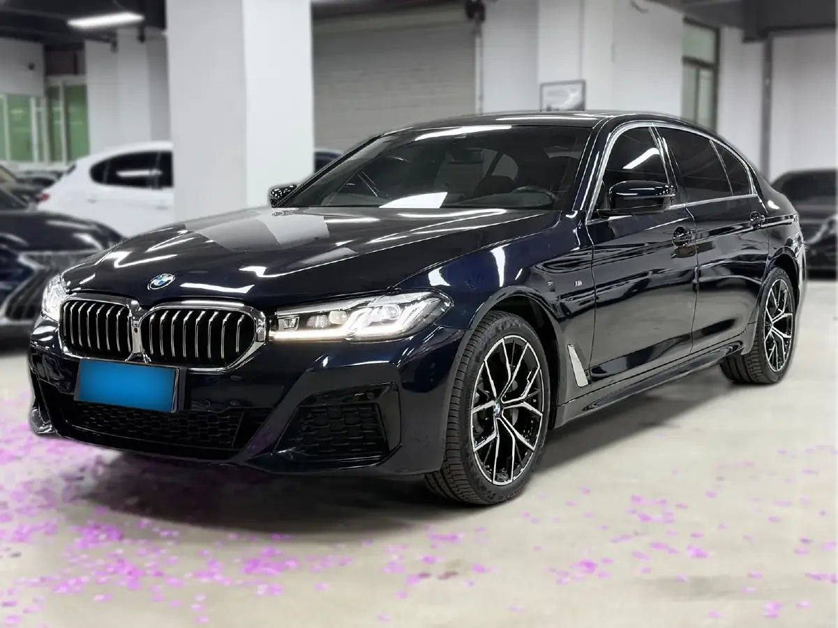 2023 BMW 5 Series 2.0T 245HP L4 8AT