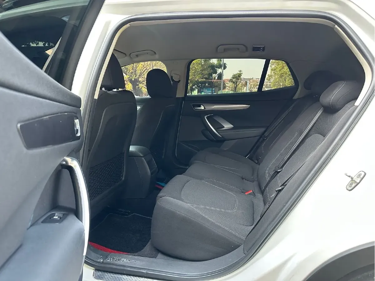 2016 DS 6 1.6T 167HP L4 6AT,autocango,china used car exporter,china ev exporter,chinese used car exporter,chinese used ev exporter