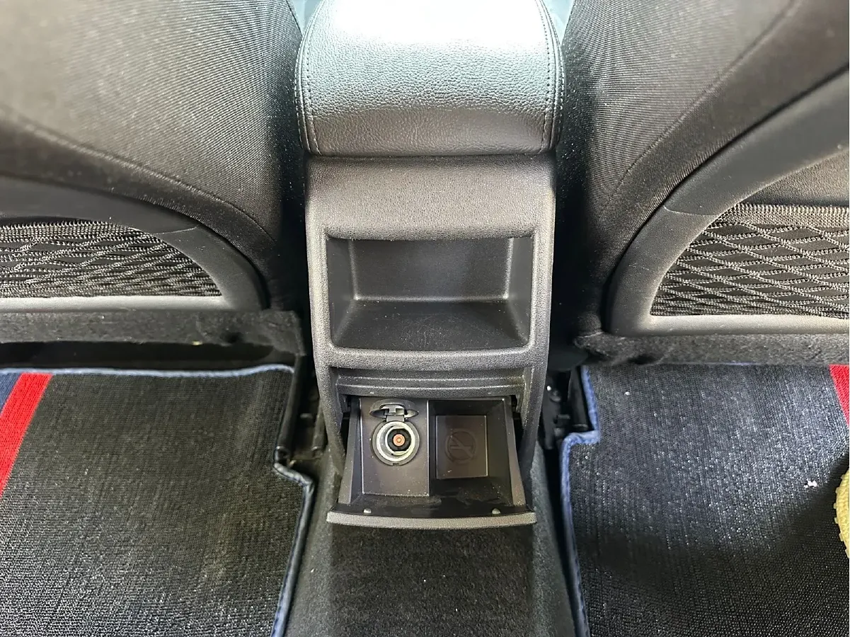 2016 DS 6 1.6T 167HP L4 6AT,autocango,china used car exporter,china ev exporter,chinese used car exporter,chinese used ev exporter