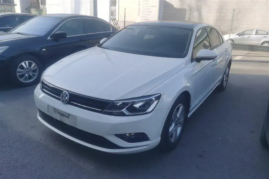 2017 Volkswagen Lamando 1.4T 131HP L4 7DCT