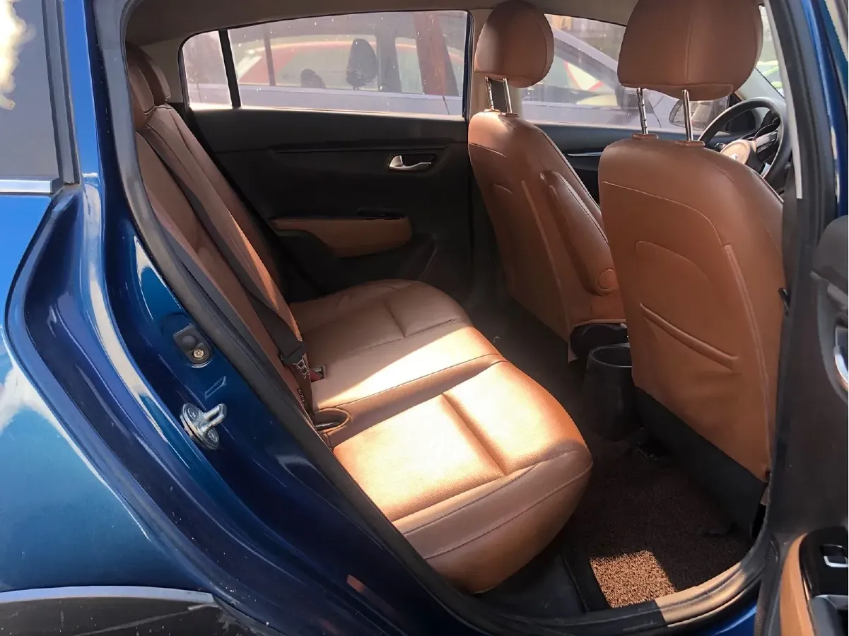 2017 Kia KX Cross 1.4L 100HP L4 6MT,autocango,china used car exporter,china ev exporter,chinese used car exporter,chinese used ev exporter