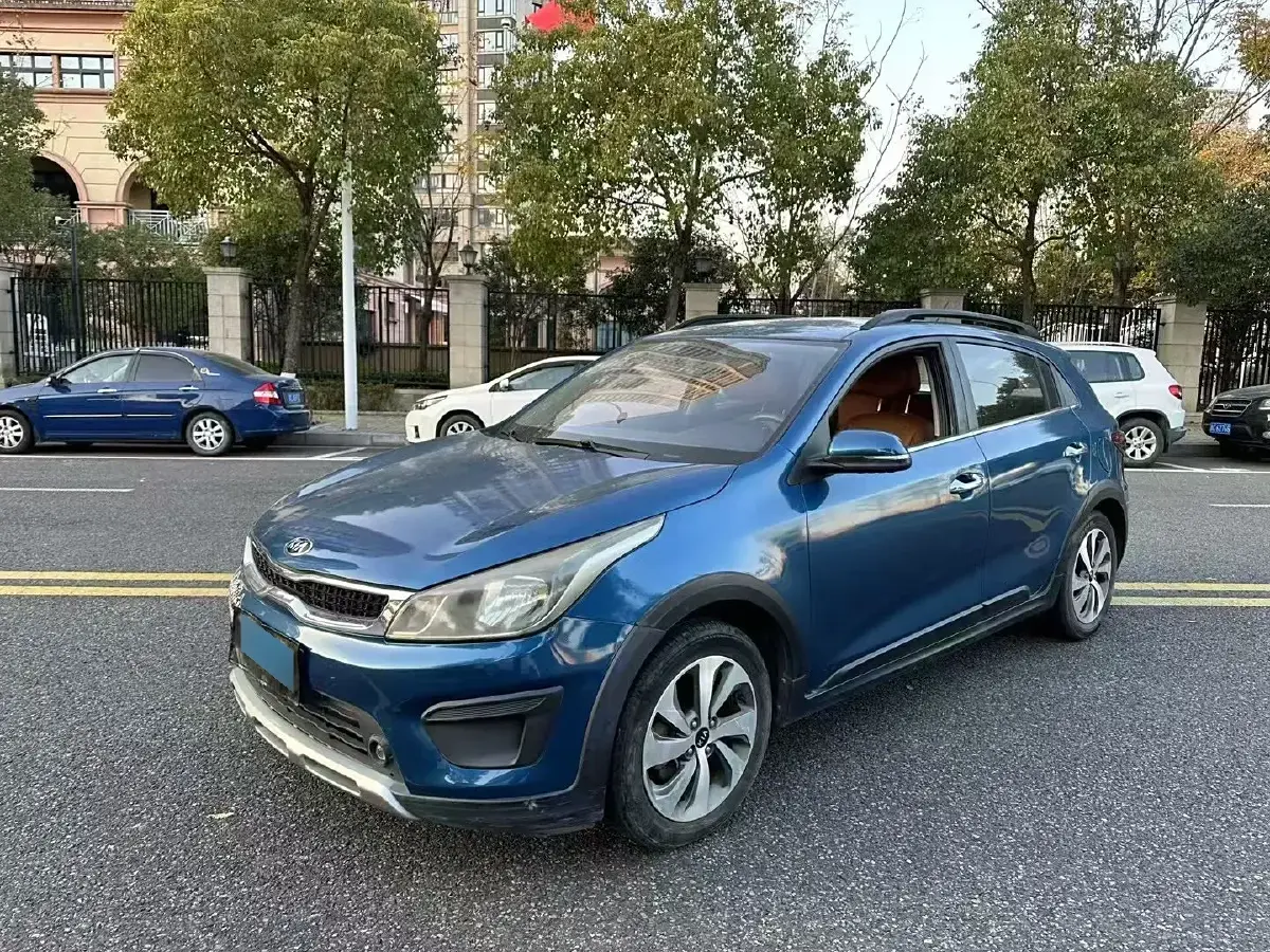 2017 Kia KX Cross 1.4L 100HP L4 6MT