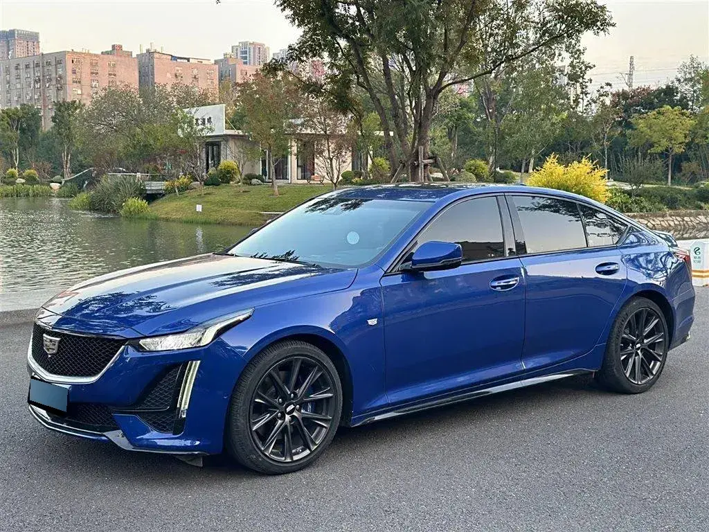 2020 Cadillac CT5 2.0T 241HP L4 10AT