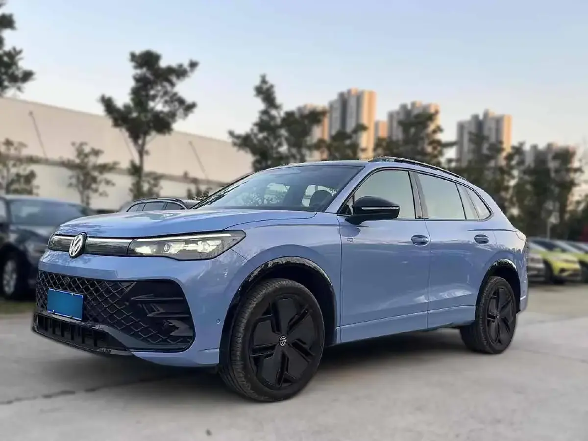 2024 Volkswagen Tiguan L 2.0T 220HP L4 7DCT