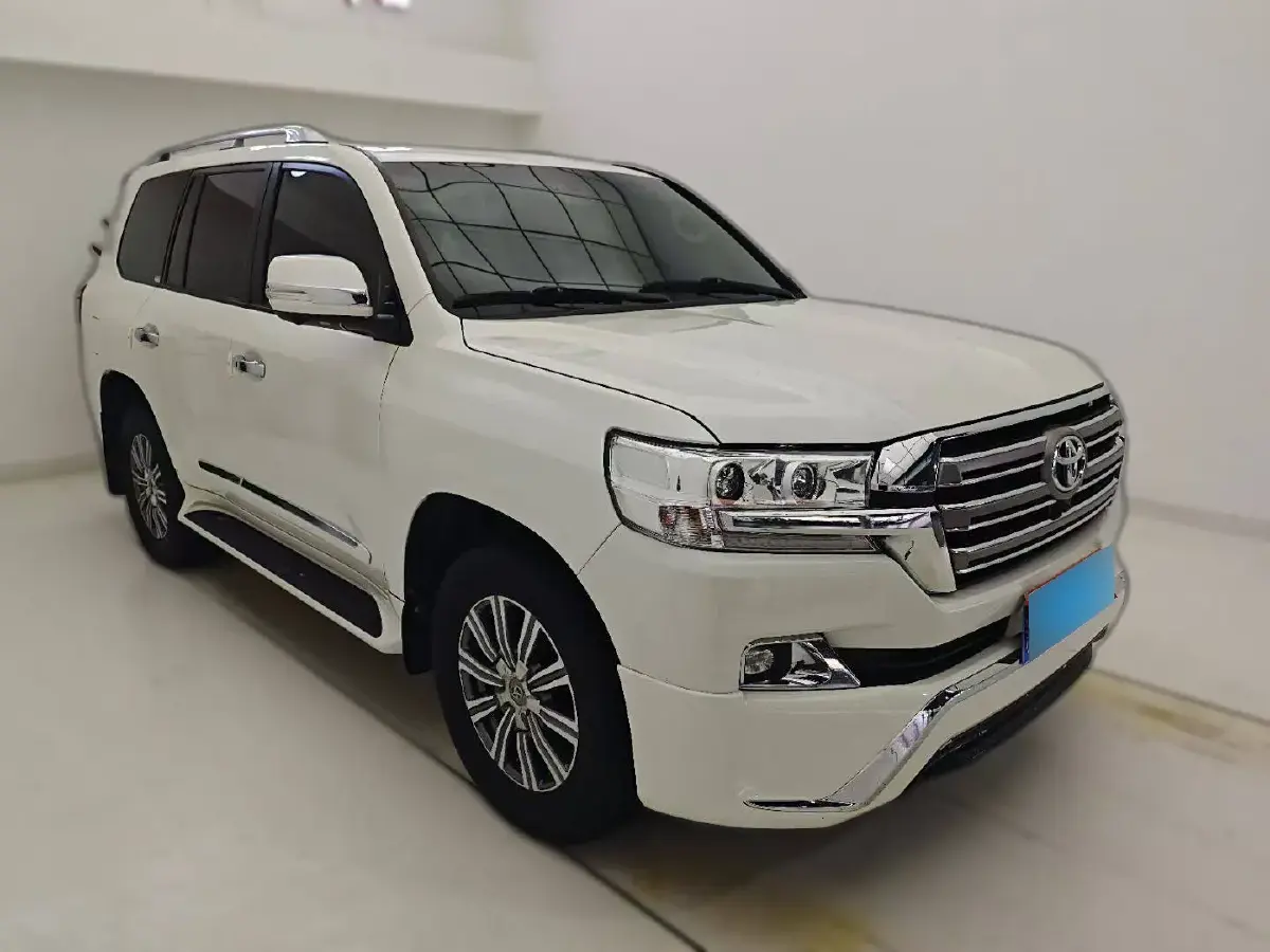 2015 Toyota Land Cruiser 4.6L 310HP V8 6AT