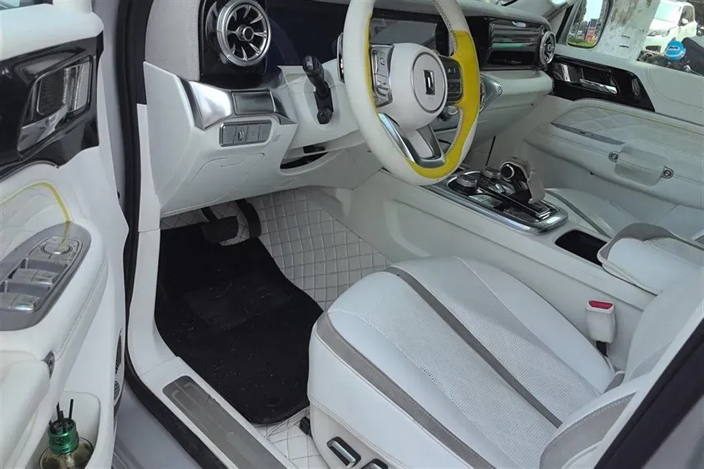 2021 Cyberspace 300 2.0T 227HP L4 8AT,autocango,china used car exporter,china ev exporter,chinese used car exporter,chinese used ev exporter