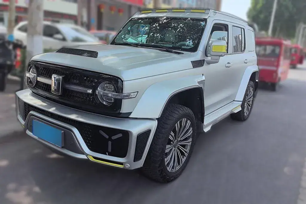 2021 Cyberspace 300 2.0T 227HP L4 8AT