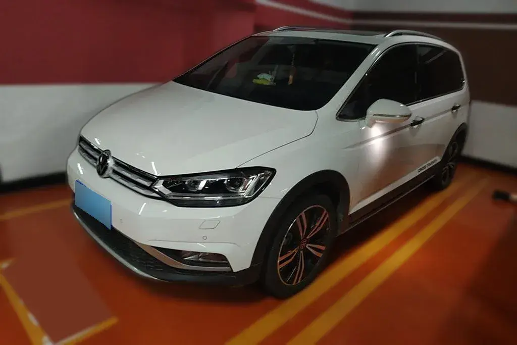 2021 Volkswagen Touran 1.4T 150HP L4 7DCT