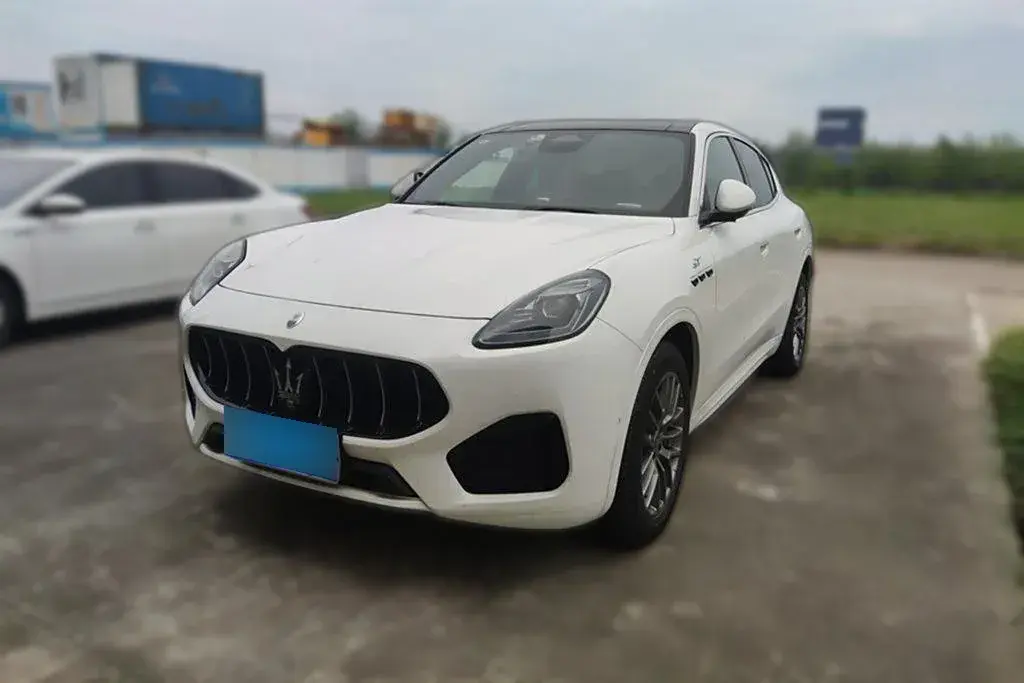 2023 Maserati Grecale 2.0T 300HP L4 8AT