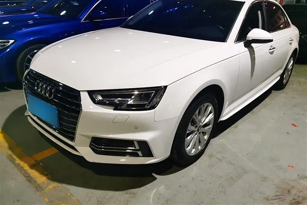 2019 Audi A4L 2.0T 190HP L4 7DCT