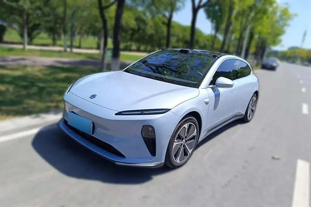 2024 NIO ET5T BEV 75KWH