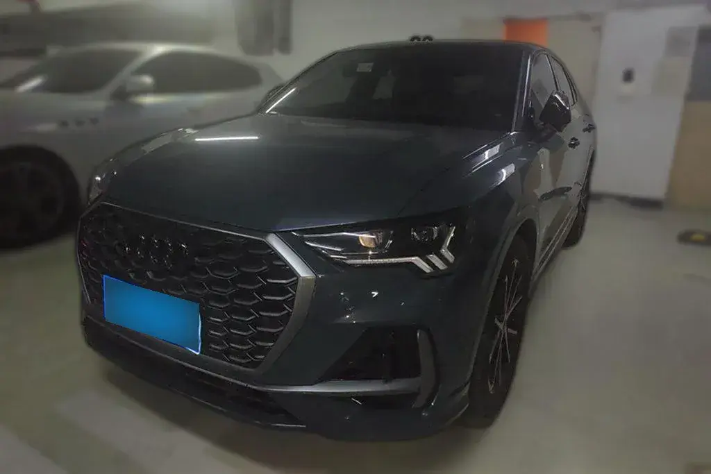 2024 Audi Q3 Sportback 2.0T 220HP L4 7DCT