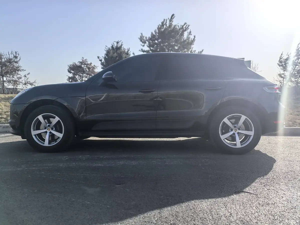 2021 Porsche Macan 2.0T 252HP L4 7DCT